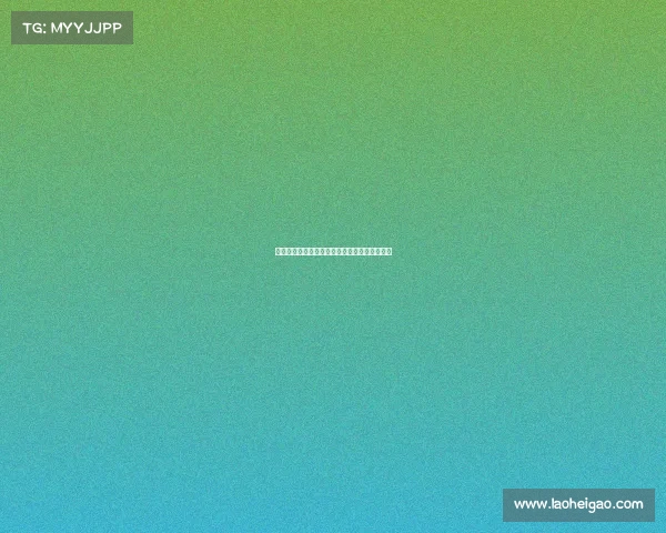 《夜幕下的电竞圣殿：流光溢彩中谁将加冕？》